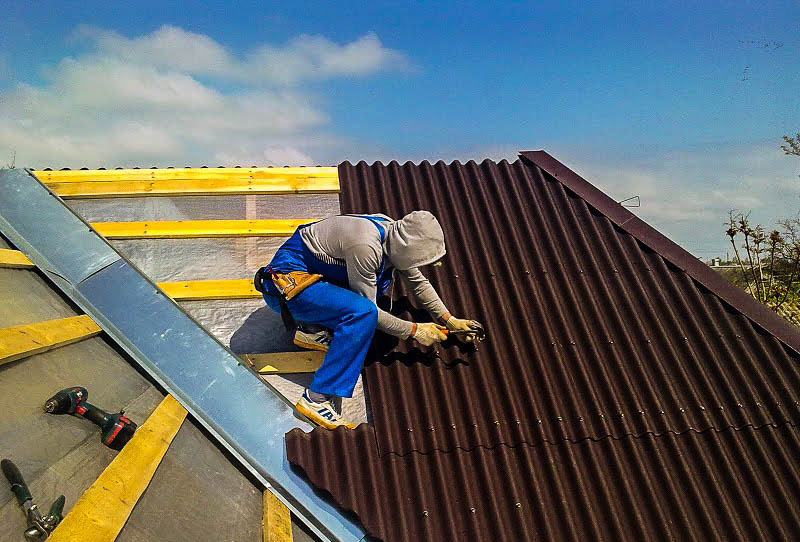 покрытие крыши профнастилом