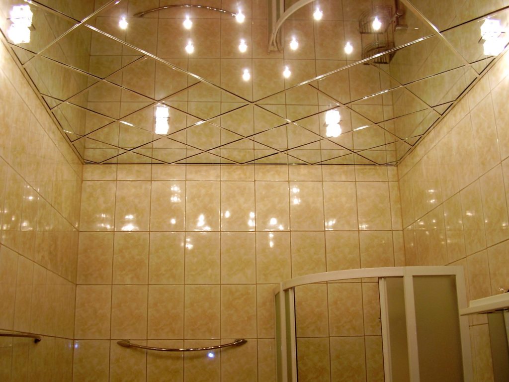 потолок ванной