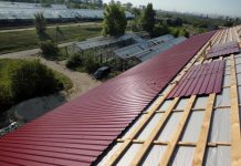 Недостатки и преимущества профнастила