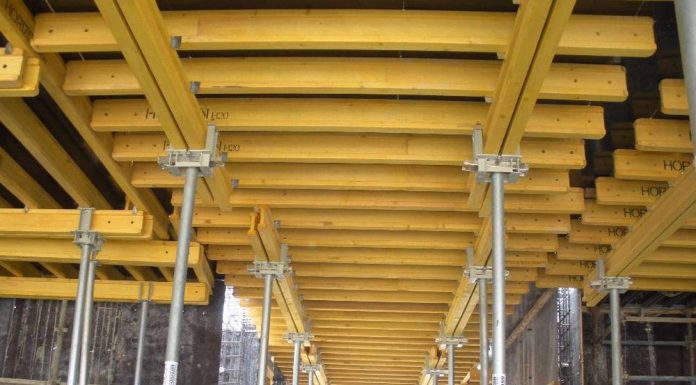 Преимущества опалубки перекрытий на телескопических стойках