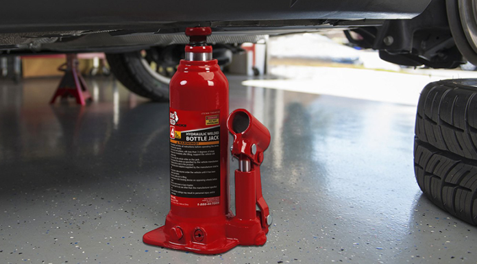 Гидравлический домкрат: «за» и «против» покупки