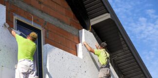 Наружное утепление фасадов: где заказать в Киеве, спектр услуг, особенности и положительные моменты процедуры