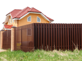 Плюсы железного забора