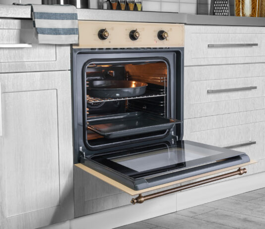 Как выбрать встроенный духовой шкаф?