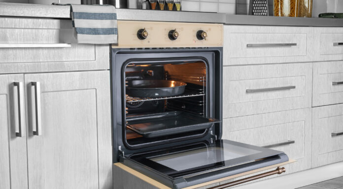Как выбрать встроенный духовой шкаф?