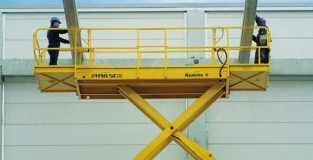 Способы аренды в Москве от компании АльтаРент подъемника строительного назначения