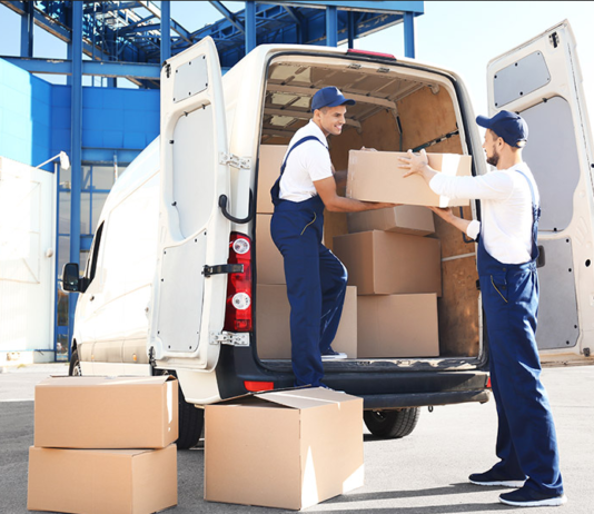 Почему в Санкт-Петербурге популярны мувинговые услуги