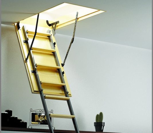 Где должны быть установлены чердачные лестницы?