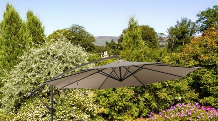 Использование уличных зонтов в городе Алматы