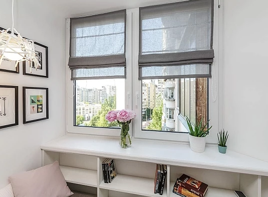 Как правильно вешать римскую штору: советы