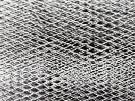 Сетка тканая нержавеющая: технология производства и особенности