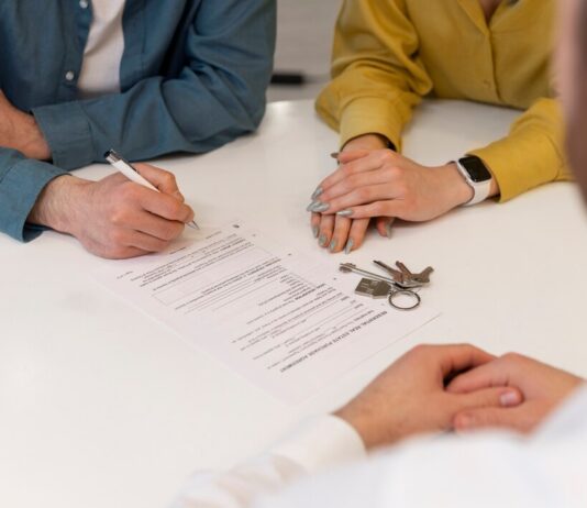 Какие документы нужны в налоговую для возврата налогового вычета по ипотеке за покупку квартиры