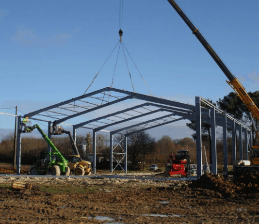 Для чего нужен выкуп и демонтаж ангаров: основные цели и задачи