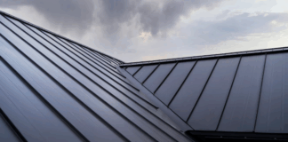 Кровля под ключ: преимущества комплексного подхода в строительстве