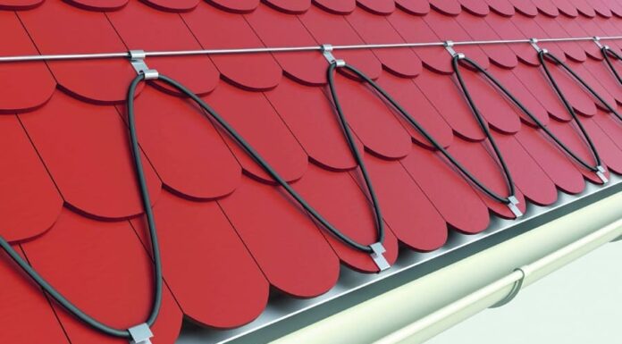 Уничтожение наледи: зачем нужен обогрев кровли и водостоков